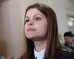 Активистку, подавшую в суд на С.Удальцова, снова избили