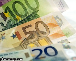 Официальный курс евро вырос на 95 коп., доллар - на 90 коп.