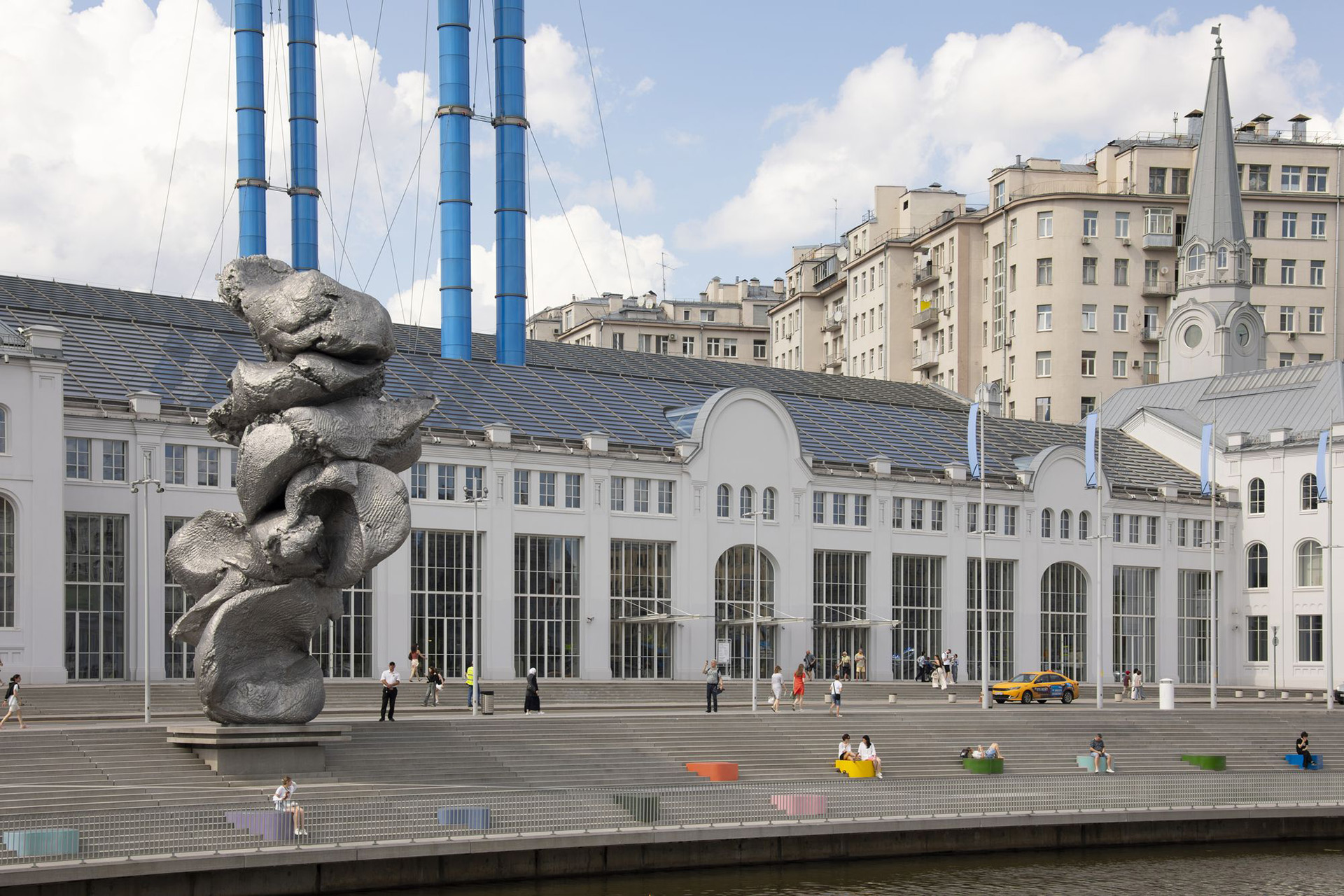 Урс Фишер, «Большая глина №4»