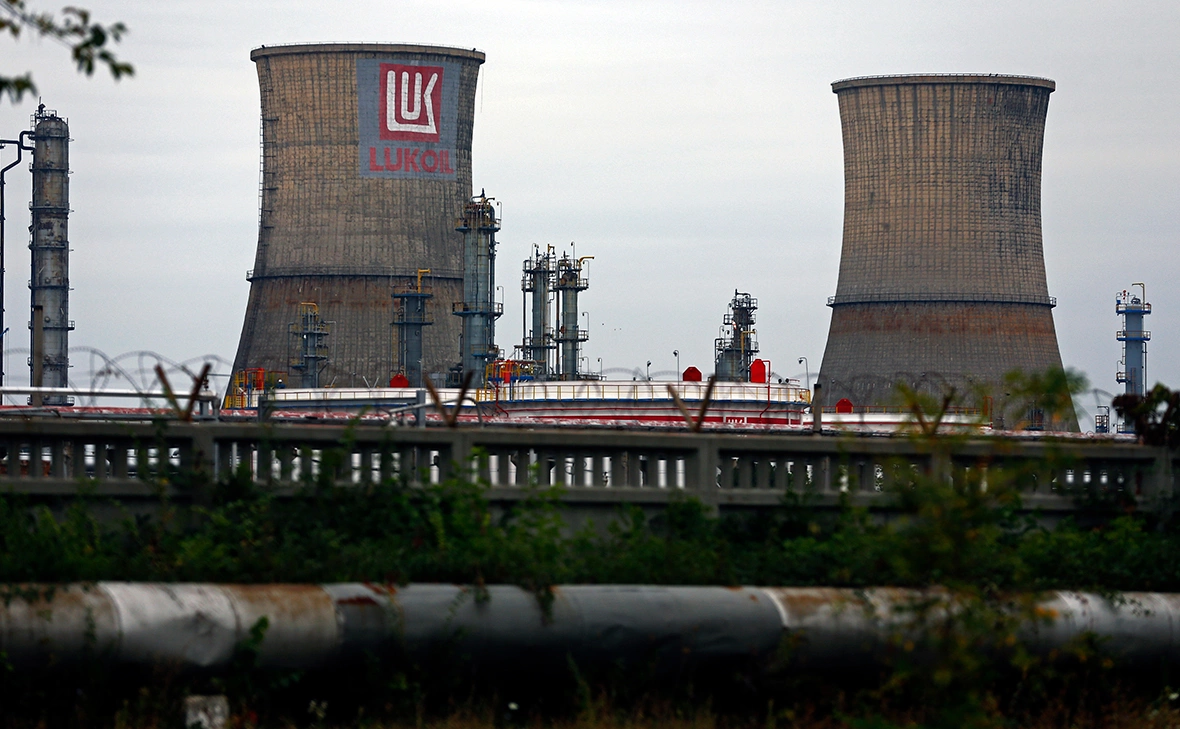 Bogdan Cristel / Reuters