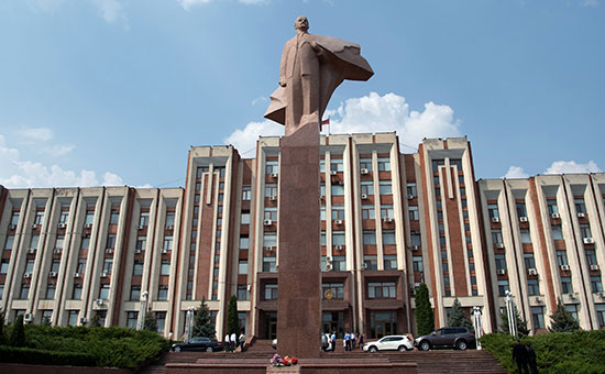 Здание Верховного совета непризнанной Приднестровской Молдавской Республики



