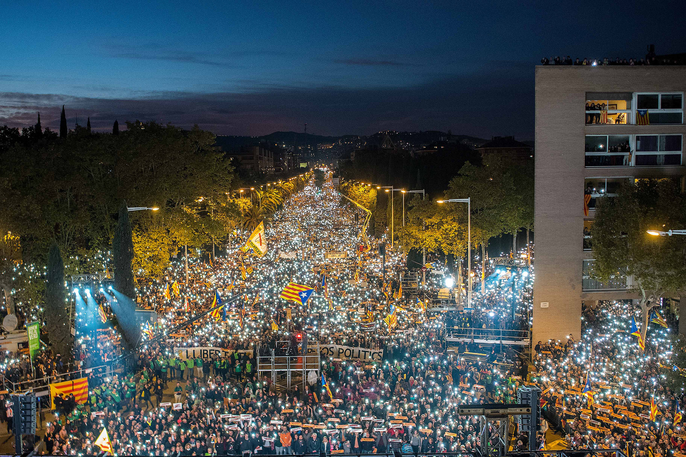 Ноябрь. Демонстрация сторонников&nbsp;независимости Каталонии. Барселона, Испания
