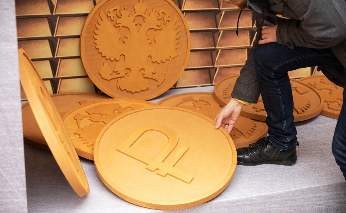 Евгений Разумный / Ведомости / ТАСС