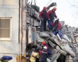 В Астраханской области проходит траур: после обрушения дома — 9 погибших, 11 пропавших без вести