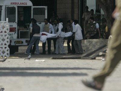 Теракты в Индии: Боевики атаковали заведения класса "люкс"