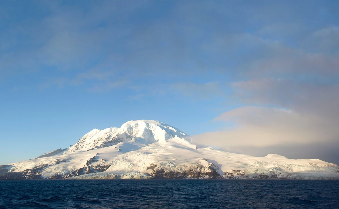 Tristannew / Wikipedia