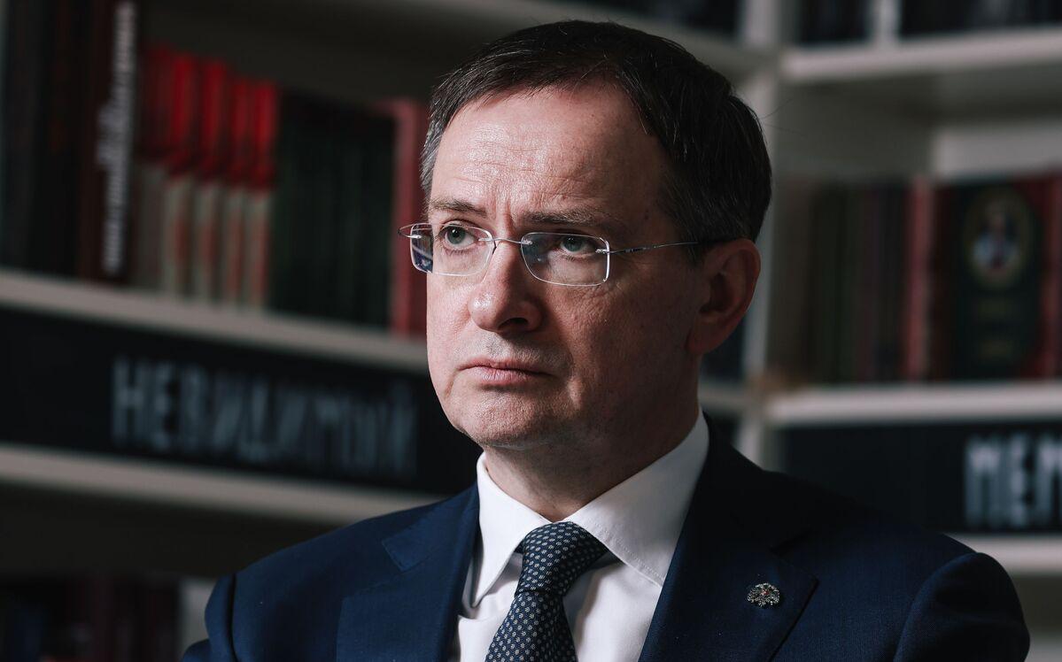 Мединский назвал возможное время начала встречи с Украиной