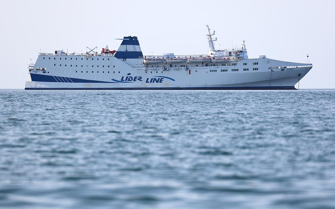 Губернатор объяснил ситуацию с два дня ждавшим захода в порт Сочи паромом