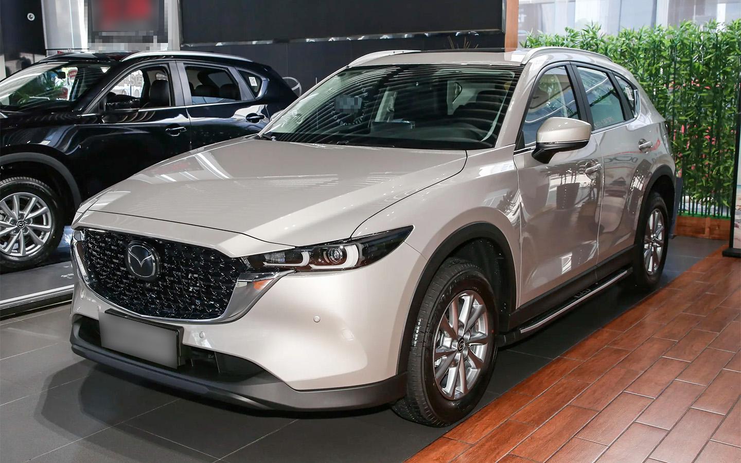 Mazda и Toyota — снова в топе. 10 самых продаваемых машин в феврале