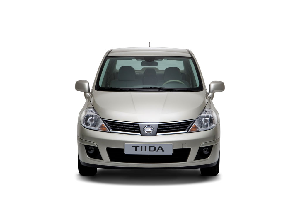 Nissan Tiida 2010: цена – ниже!