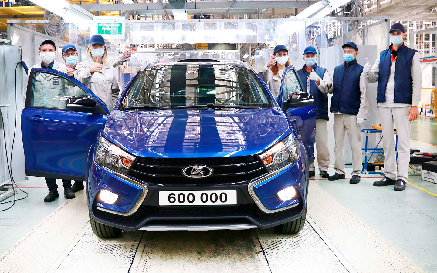 АвтоВАЗ отправит в Белоруссию Lada Vesta под номером «600 000»