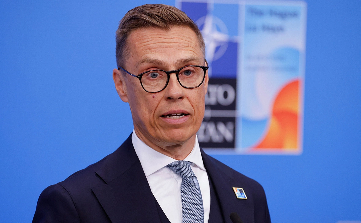 Ludovic Marin / Reuters