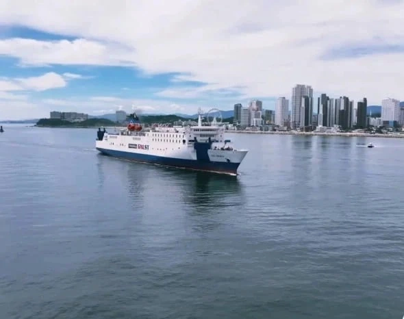 GNL Ferry