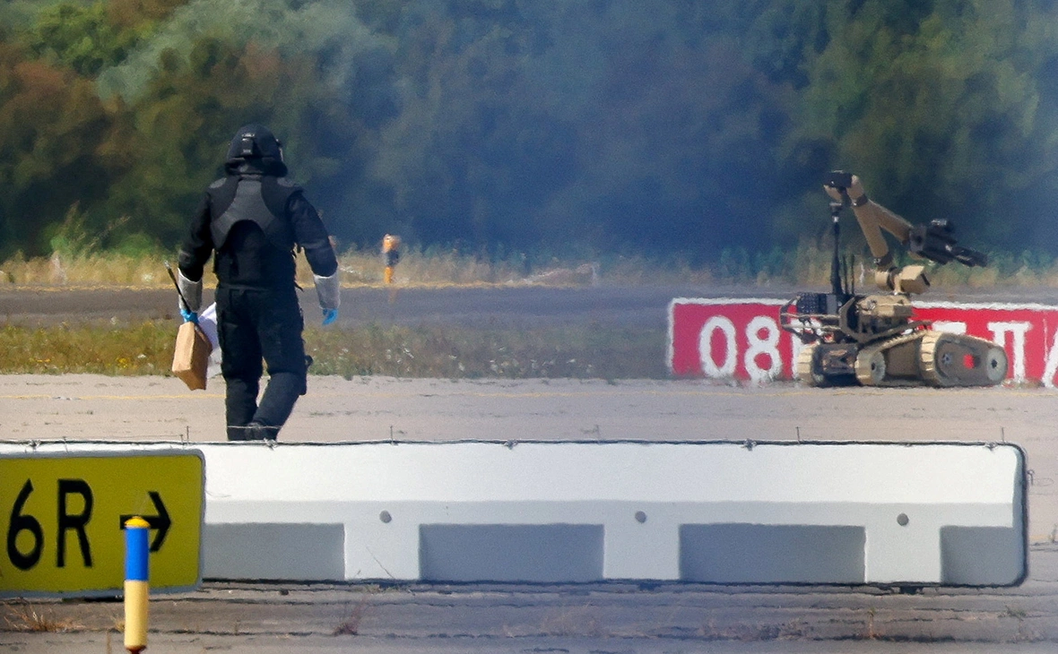 Axel Schmidt / Reuters