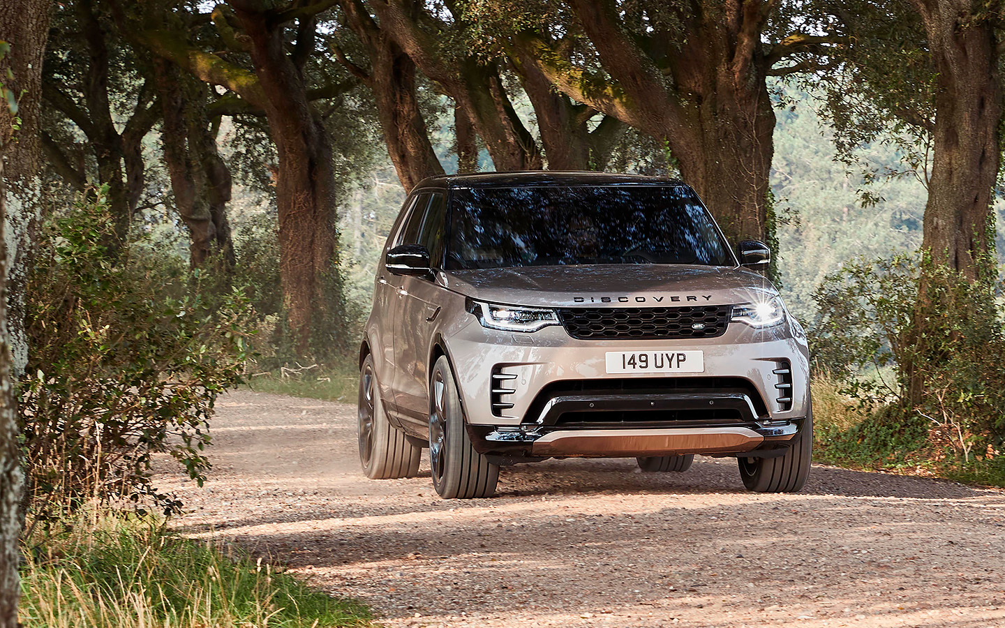 Обновленный Land Rover Discovery для России: все подробности
