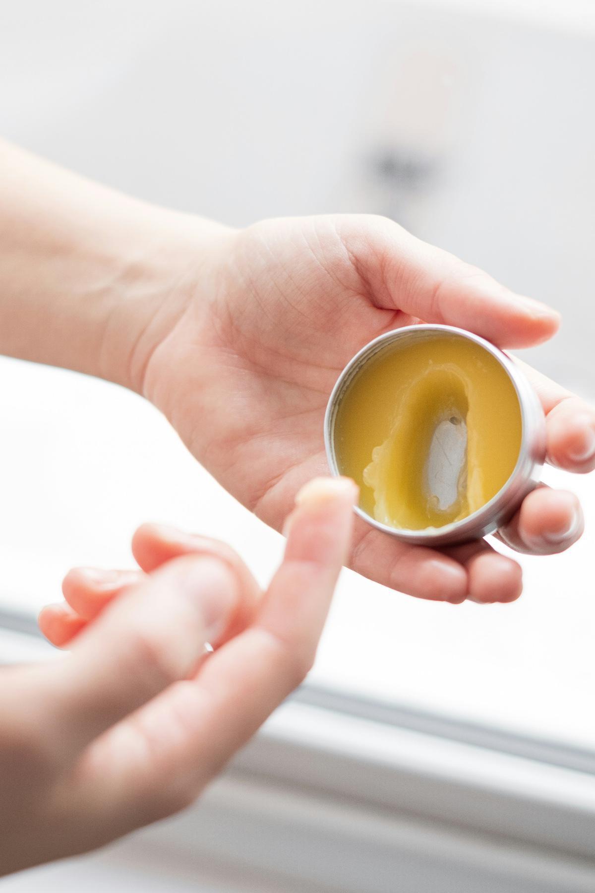 Формула бальзама для губ должна быть не только приятной в использовании, но и функциональной