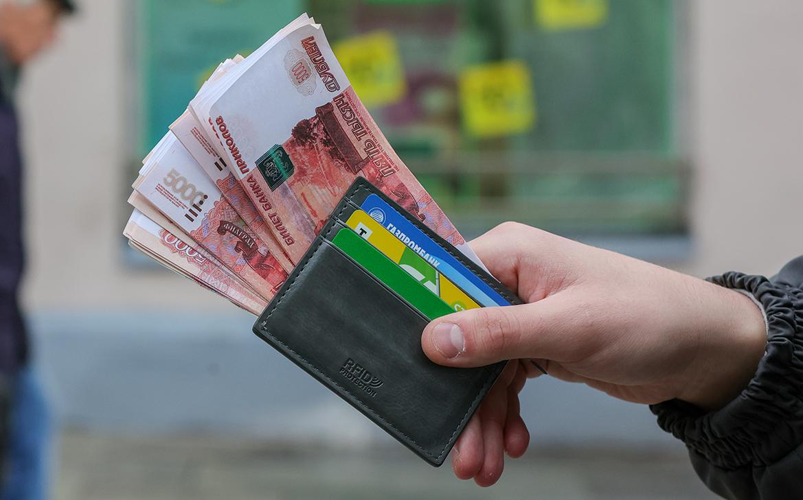 ЦБ заявил о работе над запретом похожих на деньги предметов