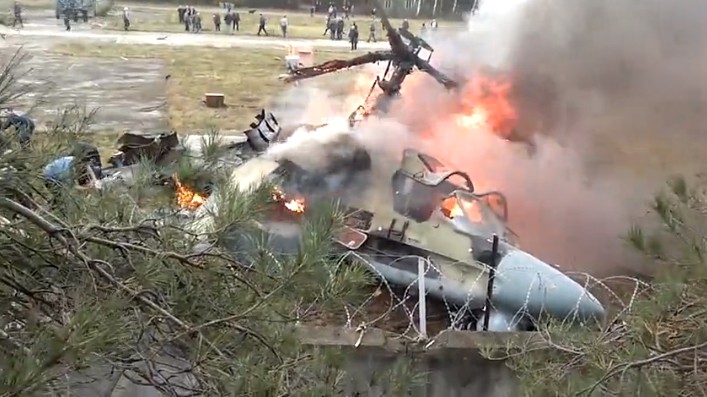 На юго-востоке Москвы упал военный вертолет