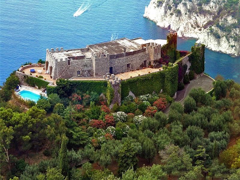 В Италии продается крепость императора Тиберия