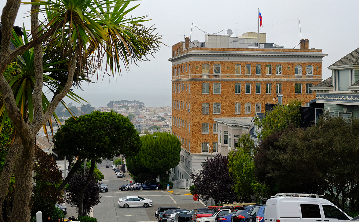 Здание генконсульства России в Сан-Франциско


