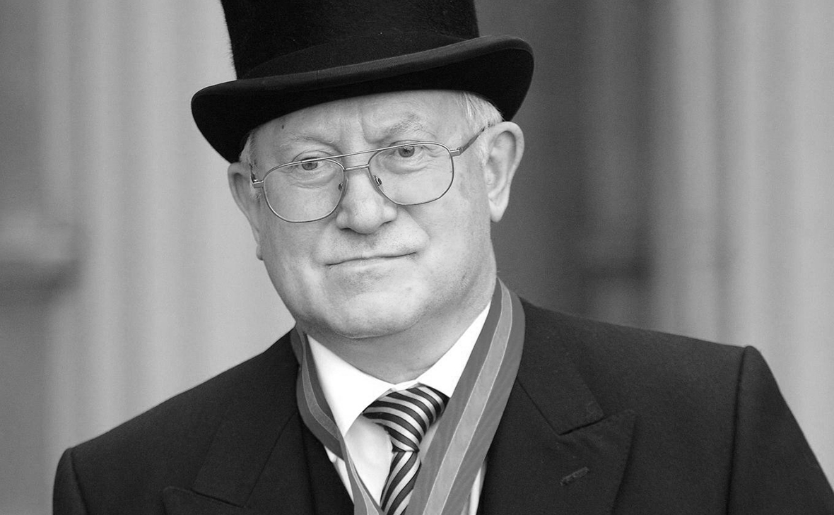 Fiona Hanson / Reuters