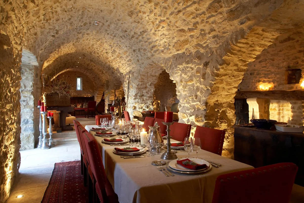 Из ресторана L'Auberge Provençale в американском штате Вирджиния похитили несколько бутылок одного из самых престижных вин в мире — Domaine de la Romanee-Conti