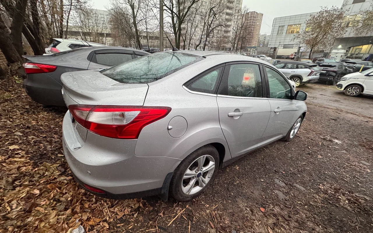 Ford Focus седан