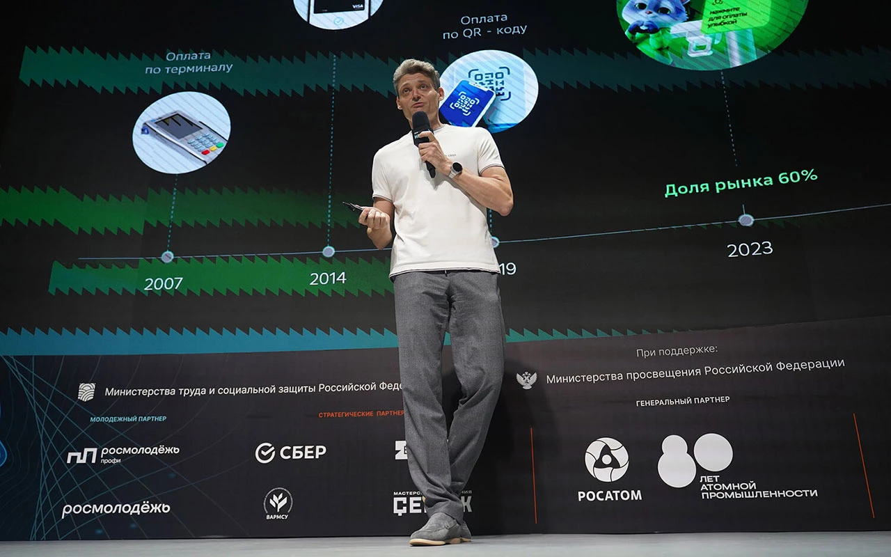 Расходы, налоги, инвестиции: «Сбер» представил новых ИИ-помощников