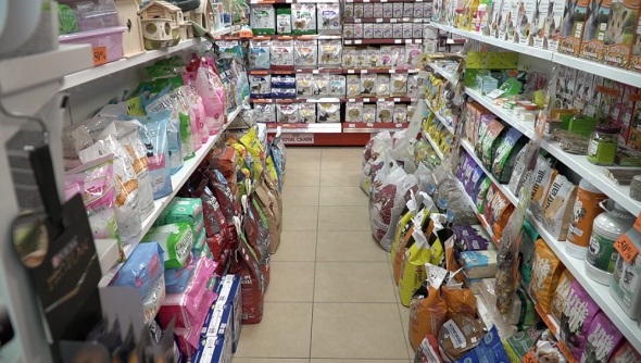 С полок пермских магазинов исчезают импортные корма для животных