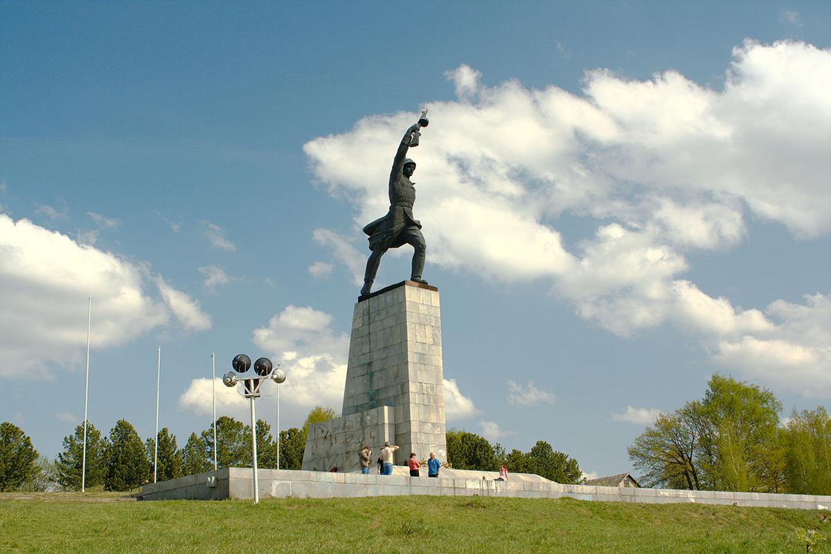 Мемориал &laquo;Перемиловская высота&raquo;