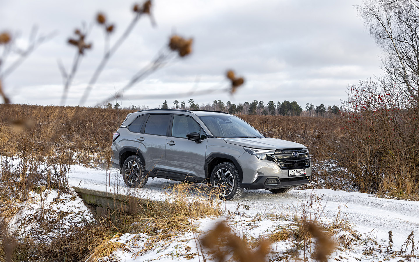 У нового Subaru Forester стало заметно меньше вибраций, хотя мотор остался тем же &mdash; атмосферный оппозитник объемом 2,5 л. Основательно&nbsp;поработали и над шумоизоляцией