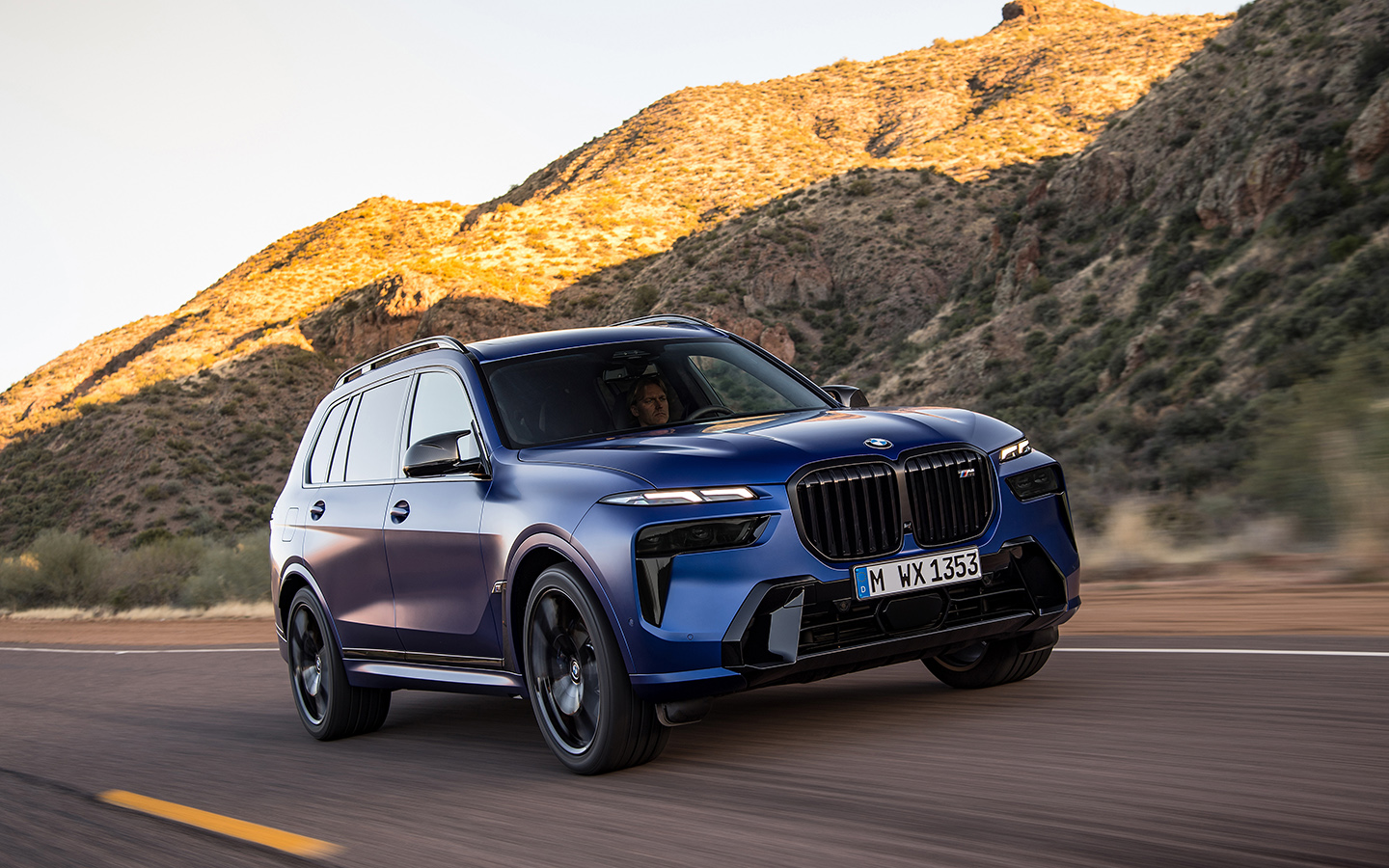 BMW X7 не обновлялся с 2022 года., однако это не мешает автомобилю пользоваться популярностью