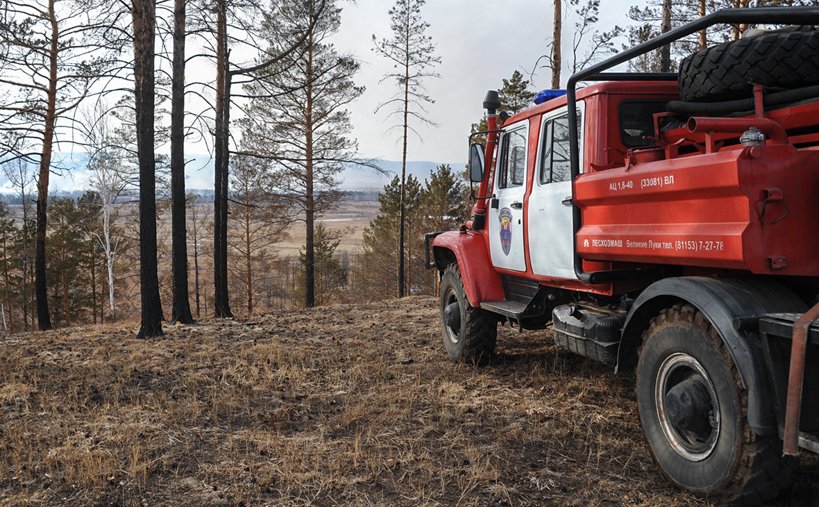 МЧС пообещало не ослаблять защиту от пожаров в Сибири из-за ЧМ-2018