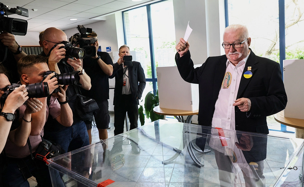 Lukasz Glowala / Reuters