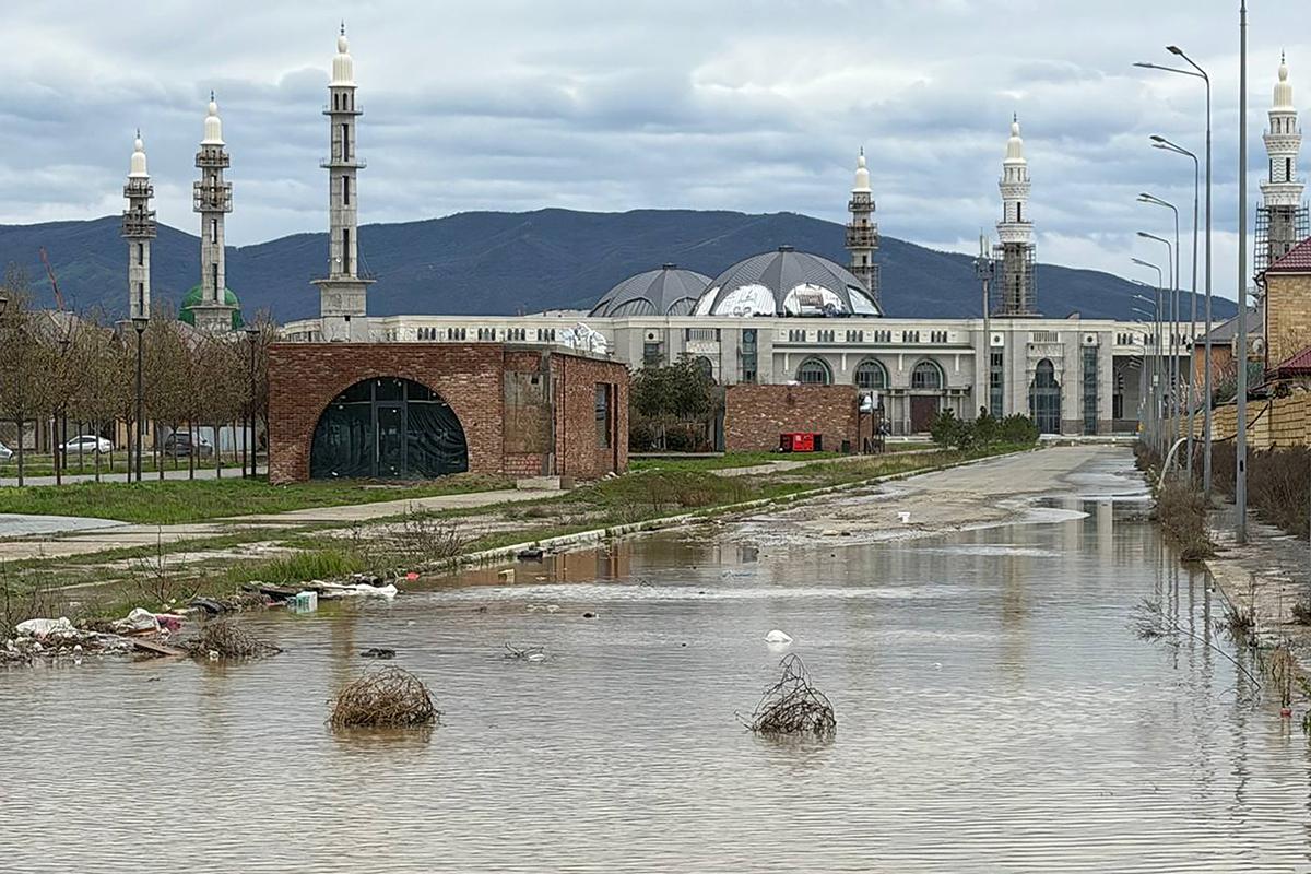 Улицы, затопленные в результате обильных дождей, Республика Дагестан, Махачкала, 31 марта 2026 года