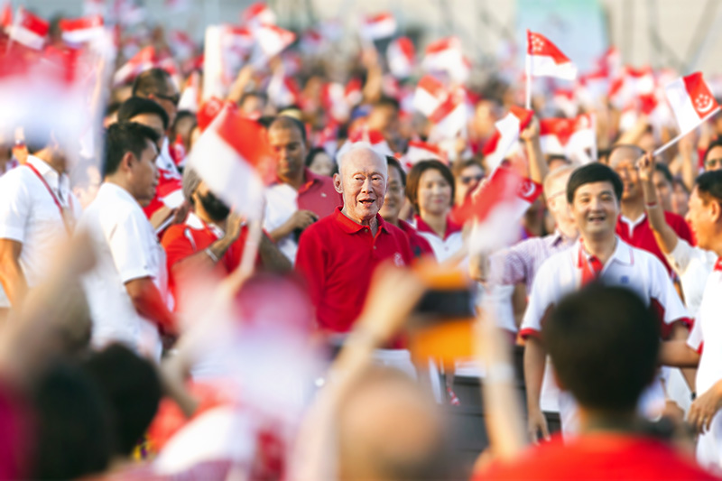 Ли Куан Ю (16.09.1923 &mdash;&nbsp;23.03.2015), бывший лидер Сингапура, создатель сингапурского &laquo;экономического чуда&raquo;

Один из&nbsp;авторов &laquo;экономического чуда&raquo; Сингапура, находившийся у власти более 45 лет (с 1965 года), Ли Куан Ю был своеобразной иконой&nbsp;для&nbsp;сторонников авторитарного стиля правления как&nbsp;инструмента для&nbsp;построения преуспевающего государства. Ли стоял у истоков независимости Сингапура, за&nbsp;годы его правления уровень благосостояния сингапурцев вырос более чем&nbsp;в&nbsp;30&nbsp;раз. Это позволило стране войти в&nbsp;число передовых государств региона&nbsp;так&nbsp;называемых&nbsp;азиатских тигров. Ли можно было назвать &laquo;убежденным авторитаристом&raquo;:&nbsp;по&nbsp;его мнению, лучшим ответом на&nbsp;критику его авторитарных методов стала&nbsp;бы &laquo;хорошая доза некомпетентного управления&raquo;

Государство&nbsp;&mdash;&nbsp;это&nbsp;он: как&nbsp;Ли Куан Ю создал процветающий Сингапур
&nbsp;

