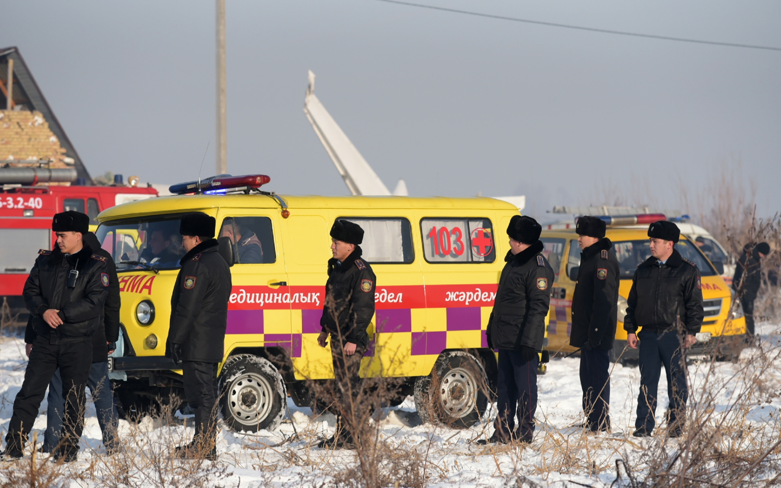 Появилось видео с места падения пассажирского самолета в Казахстане