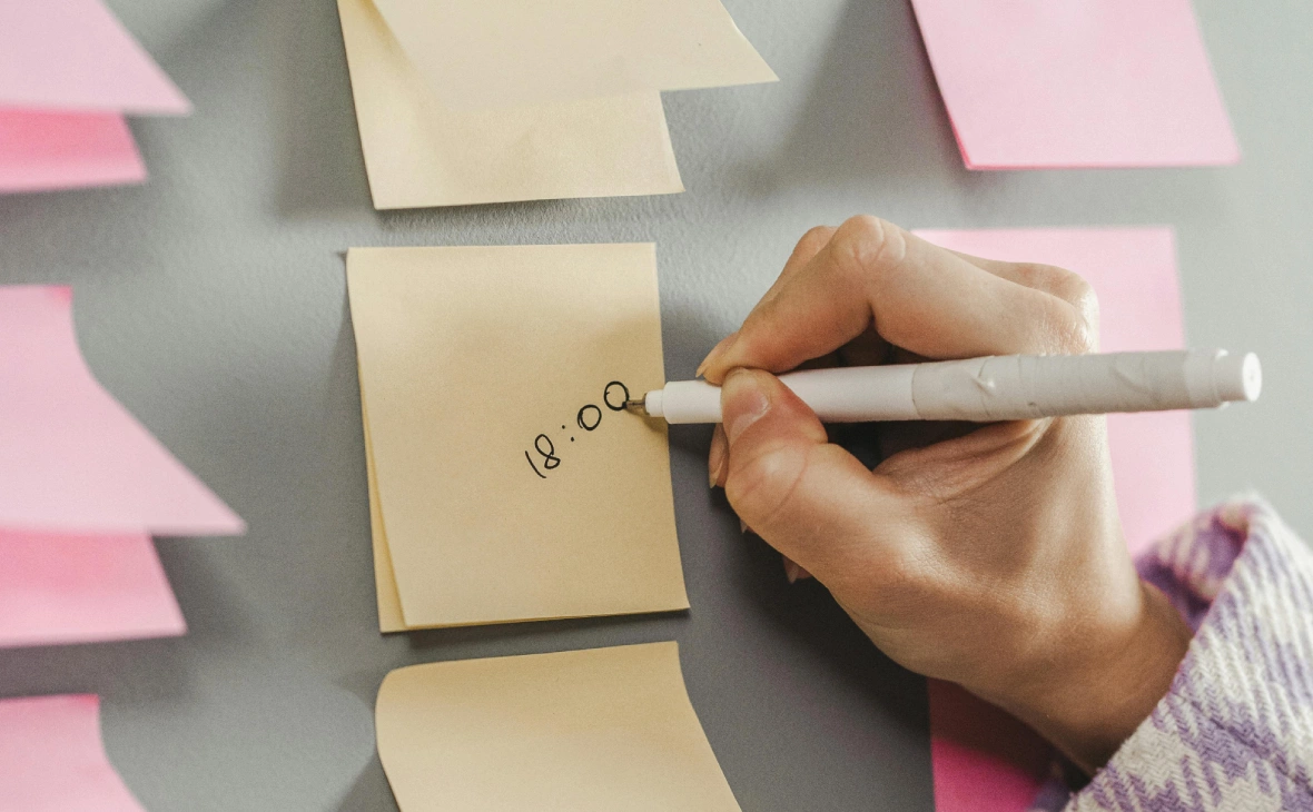 SHVETS production  / Pexels