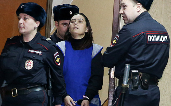 Гражданка Узбекистана Гюльчехра Бобокулова, обвиняемая&nbsp;в жестоком убийстве ребенка, перед рассмотрением ходатайства об аресте в Пресненском суде


