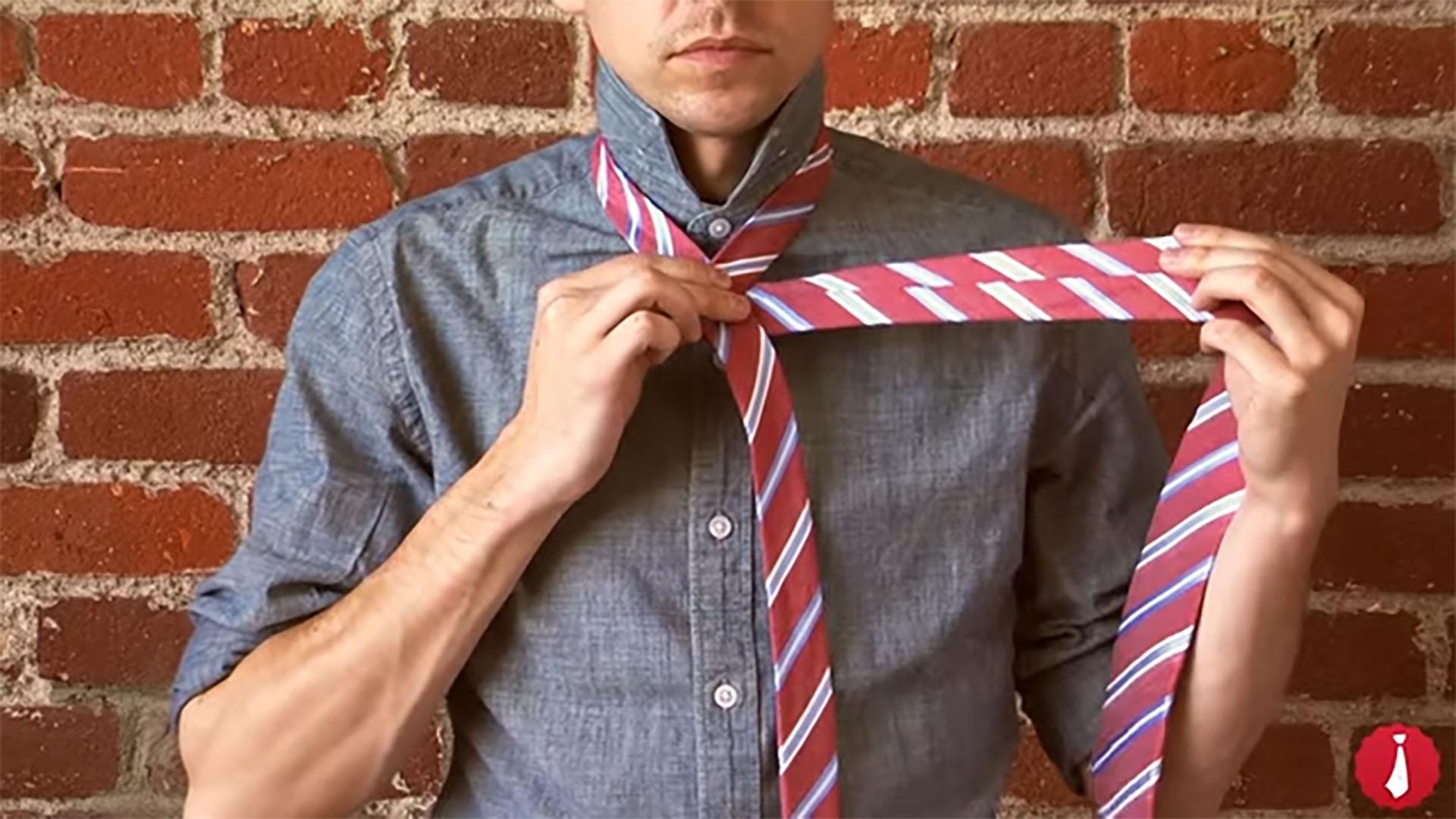 как завязать галстук ржд женский