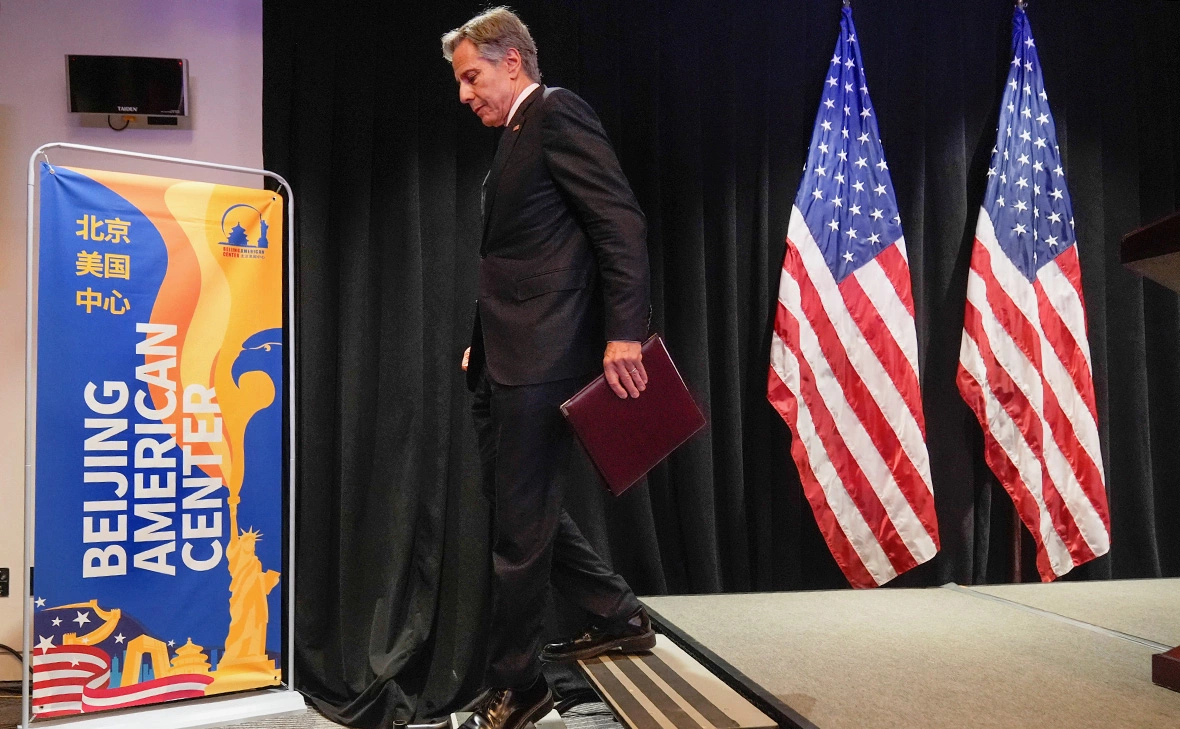 Mark Schiefelbein / Reuters