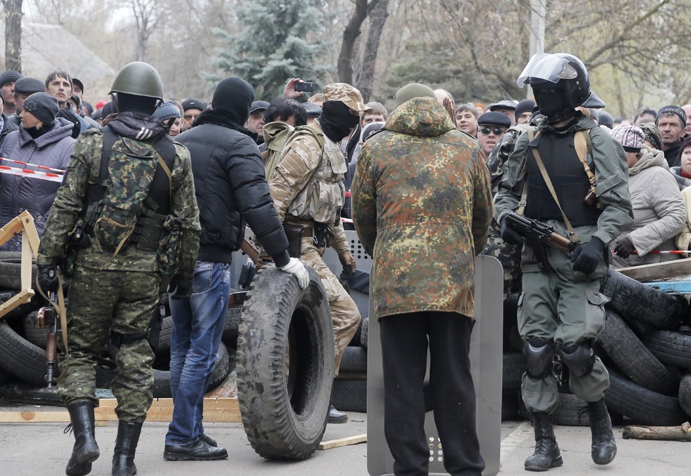 Аваков: В Славянске началась антитеррористическая операция, идет бой