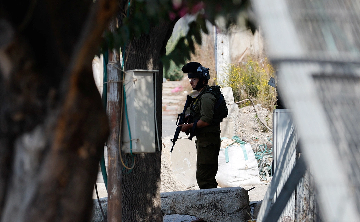 Mussa Qawasma / Reuters