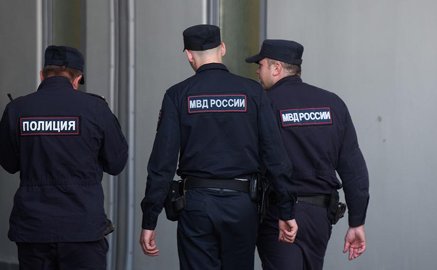 В редакцию издания Baza пришли с обысками. Журналисты в офисе перестали выходить на связь, главного редактора не могут найти