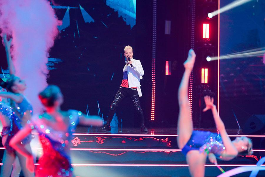 Ярослав Дронов (Shaman) во время торжественного концерта, октябрь 2024 года