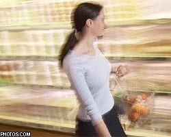 Половина россиян перешли на покупку более дешевых продуктов