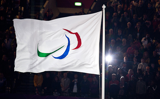 Флаг&nbsp;Паралимпийских игр


