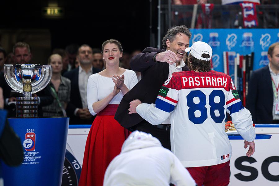 Caption: May 26, 2024, Prague, Czech Republic: 240526 Jaromir Jagr and David Pastrnak of Czech Republic after the 2024 IIHF Ice Hockey World Championship final game between Switzerland and Czech Republic on May 26, 2024 in Prague. Photo: Maxim Thore / BILDBYR&Atilde;&fnof;&acirc;&euro;�N / kod MT / MT0606.ishockey ice hockey ishockey-vm switzerland 2024 iihf ice hockey world championship bbeng schweiz final czech republic tjeckien&nbsp; 