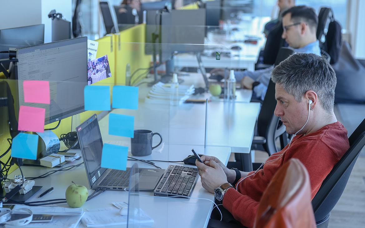 В Госдуме предложили ввести шестичасовой рабочий день