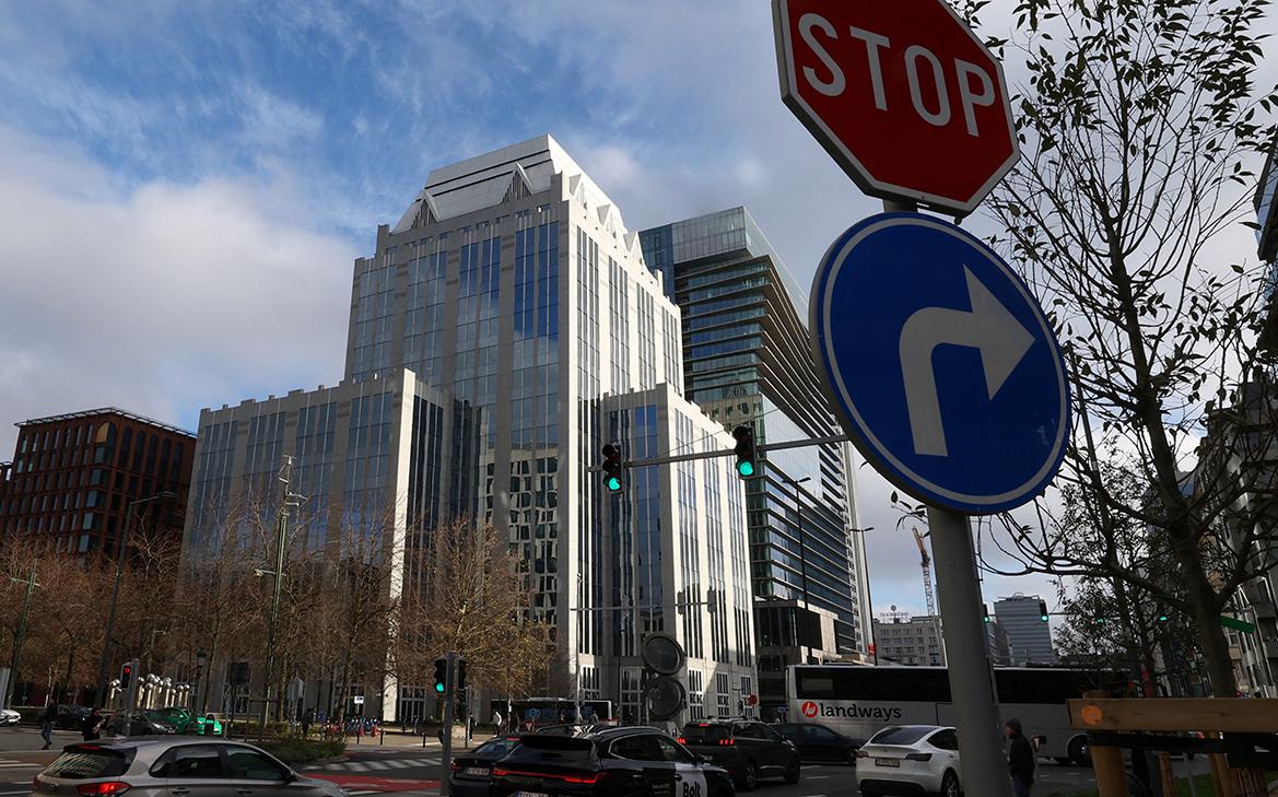 ЦБ объяснил, какой ущерб планирует взыскать с Euroclear через суд